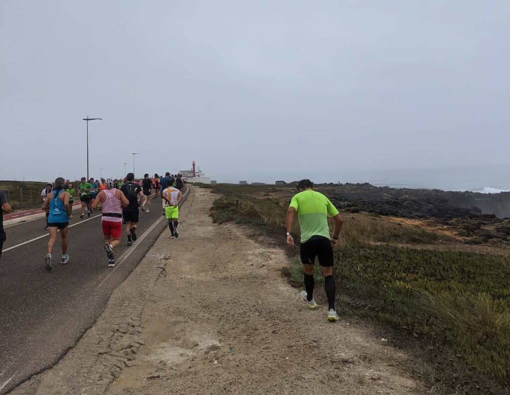 Lisbon marathon towards Cabo Raso Lighthouse