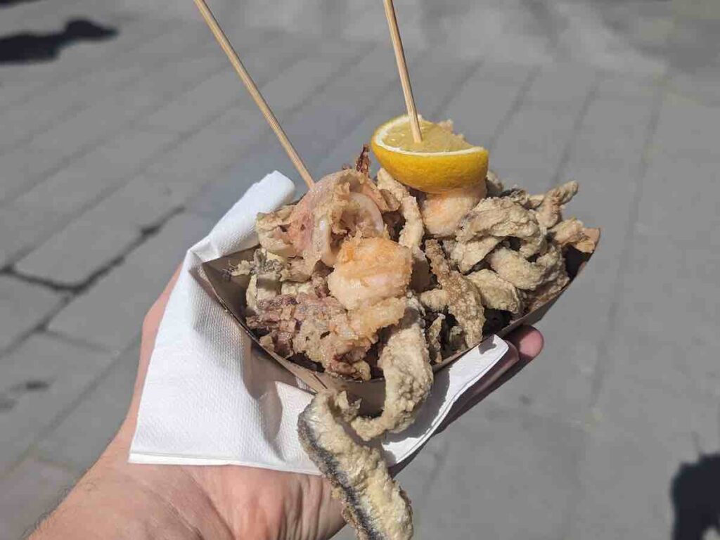 Fritto Misto (fried fish mixes, including anchovies and prawns)